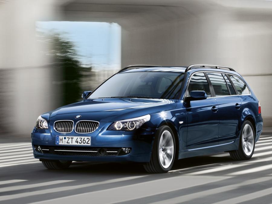  BMW 530i Touring 2007 года  (фото 1 из 46)